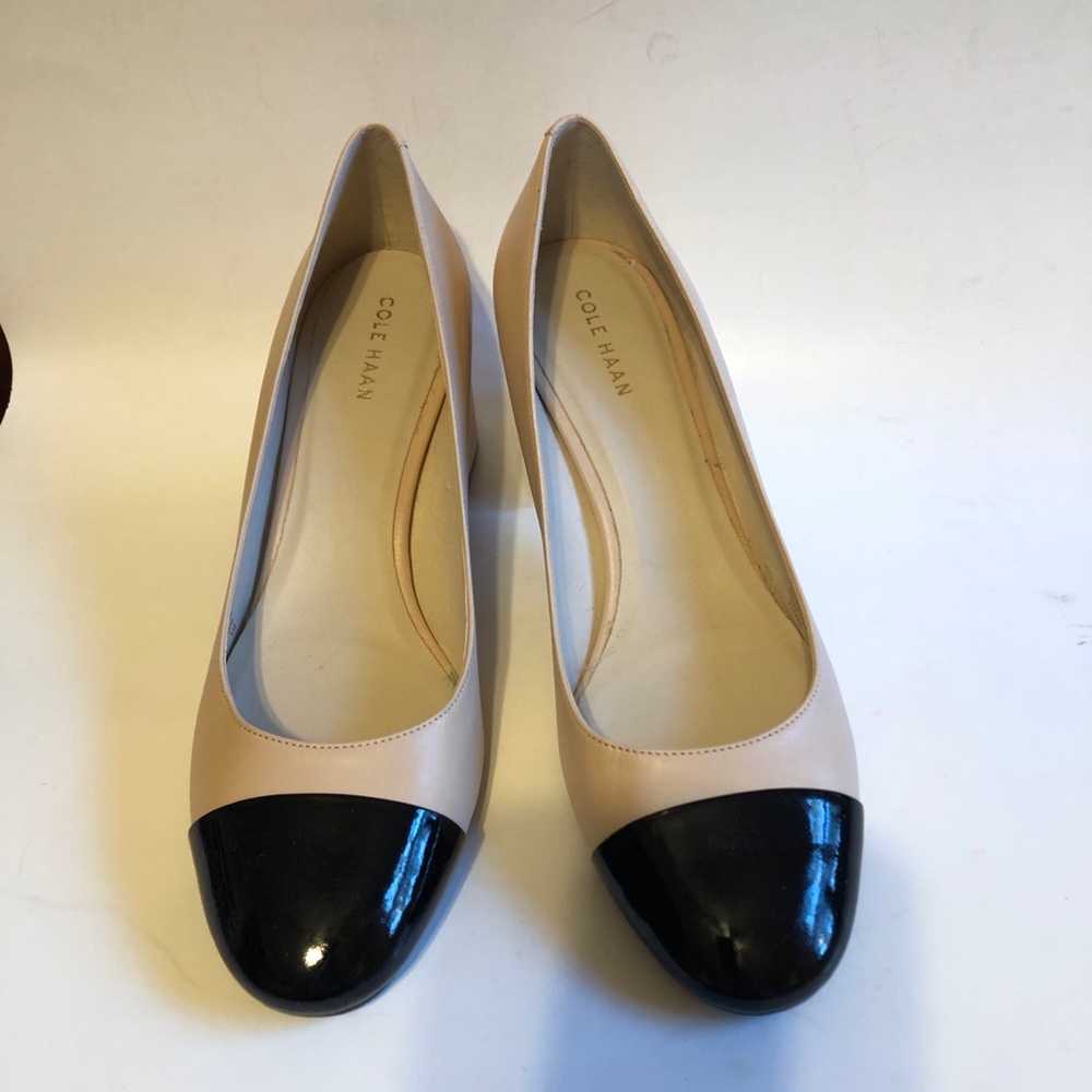 NWOT Sz 7.5 Cole Haan Dawna Grand Pump Nude & Black Patent Toe - Picture 10 of 16